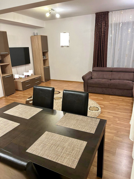 Casă tip duplex de vânzare, 120 mp.+250 mp curte, 265000 Eur, Florești