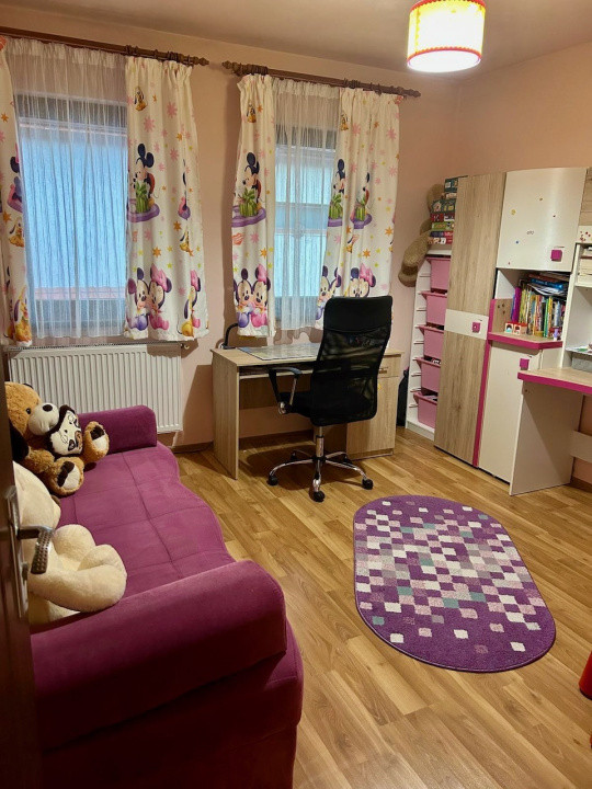 Casă tip duplex de vânzare, 120 mp.+250 mp curte, 265000 Eur, Florești