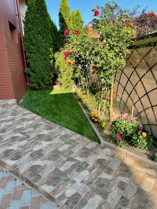 Casă tip duplex de vânzare, 120 mp.+250 mp curte, 265000 Eur, Florești