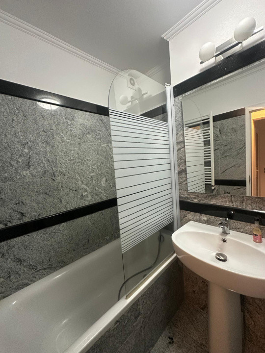 Apartament 3 camere zona centrala Parcul Mara
