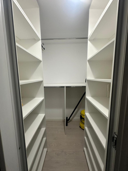 Apartament 3 camere zona centrala Parcul Mara
