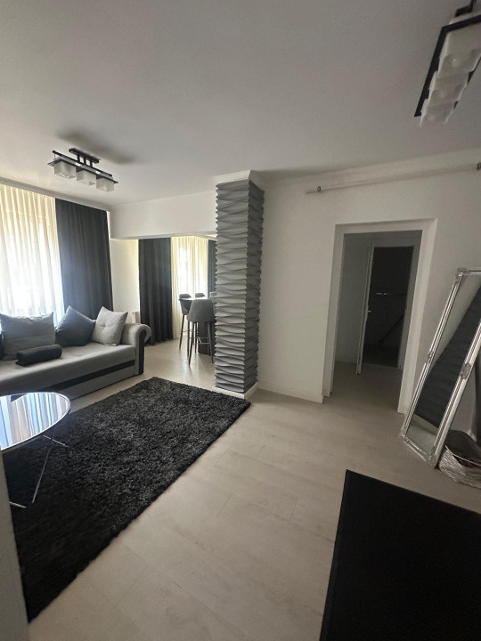 Apartament 3 camere zona centrala Parcul Mara