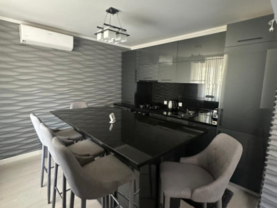 Apartament 3 camere zona centrala Parcul Mara