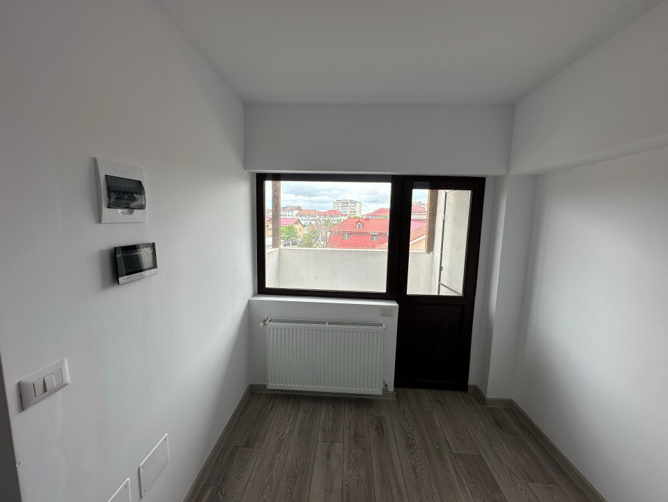 APARTAMENT DE VANZARE, 3 CAM, ET 2