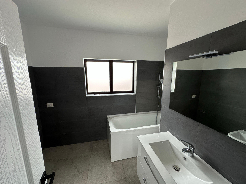 APARTAMENT DE VANZARE, 3 CAM, ET 2