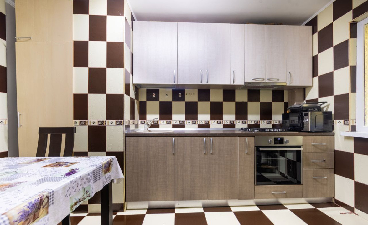 Apartament 3 camere cu mutare imediata - Zona Pantelimon