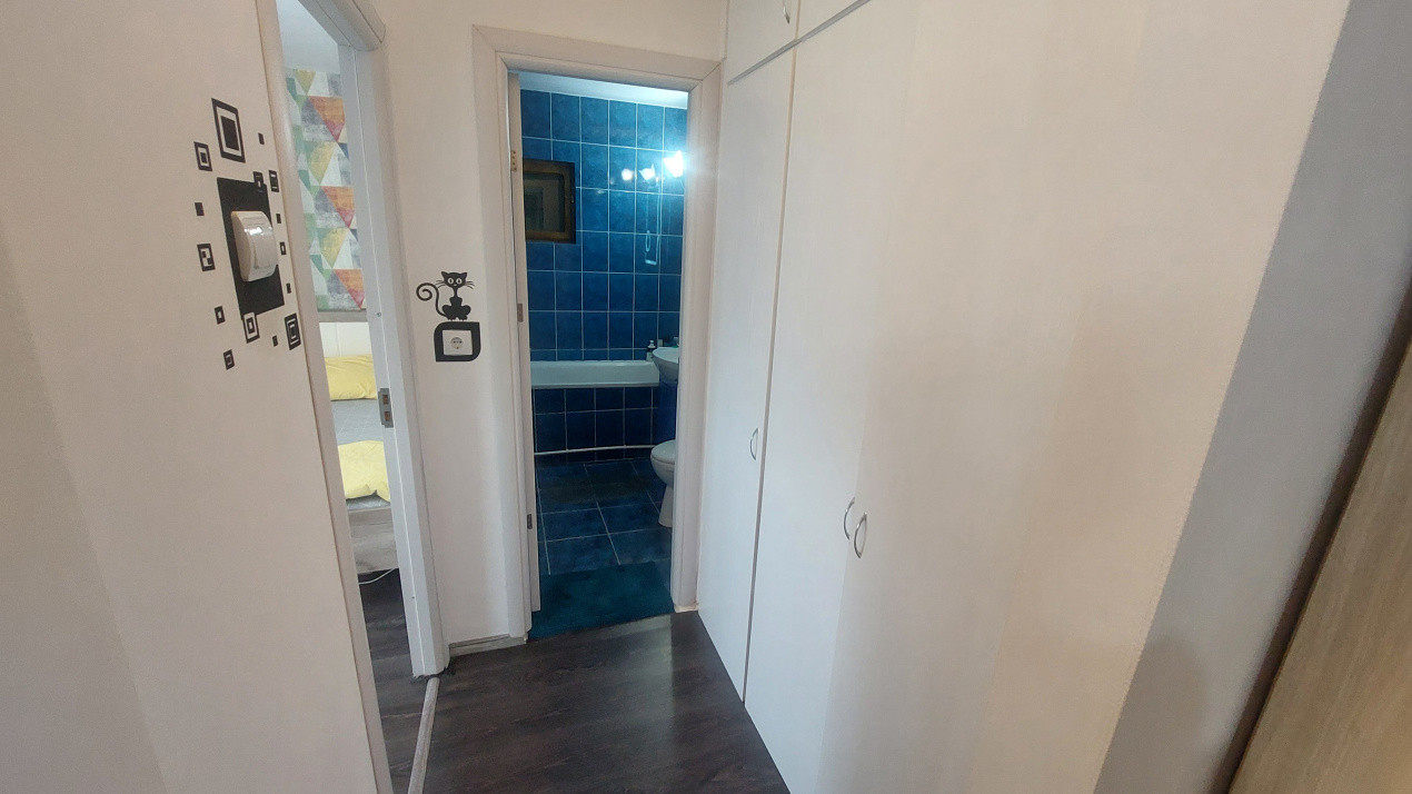 Apartament doua camere semidecomandat, 50 mp, Rovine zona Liceul Basarab