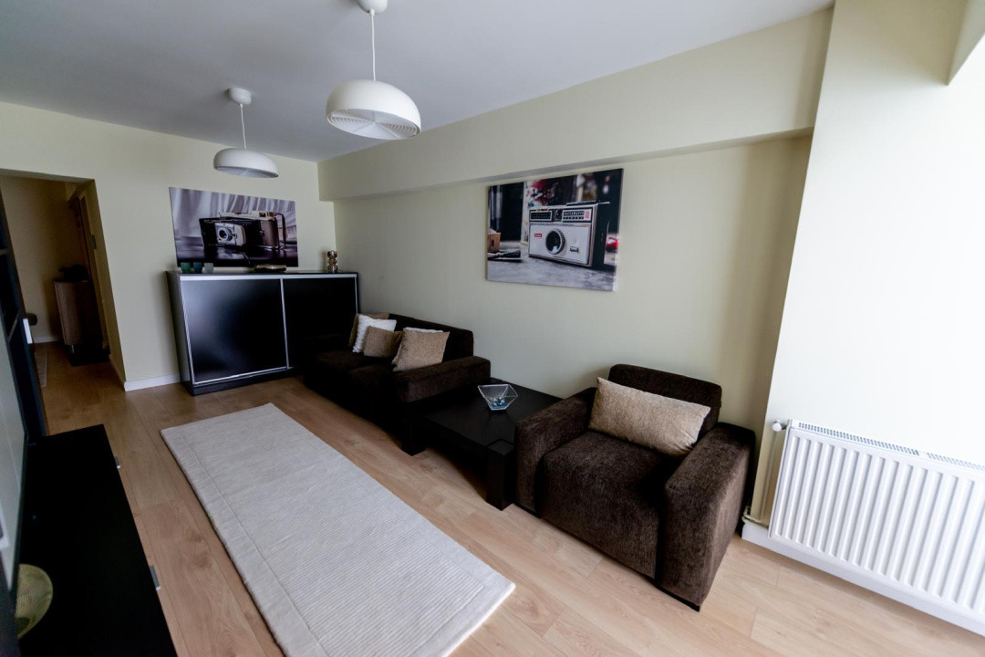 Apartament 3 camere, decomandat, 74mp, Calea Bucuresti, zona KFC