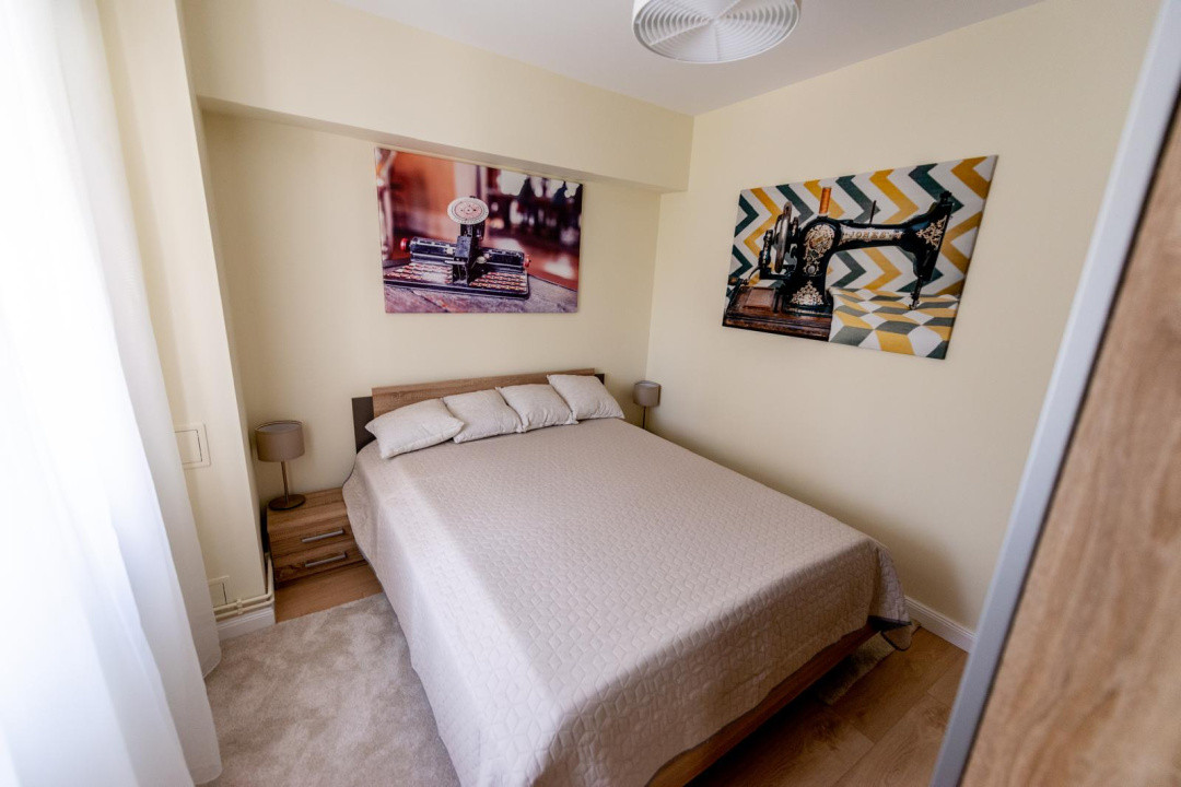 Apartament 3 camere, decomandat, 74mp, Calea Bucuresti, zona KFC