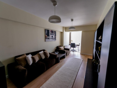 Apartament 3 camere, decomandat, 74mp, Calea Bucuresti, zona KFC
