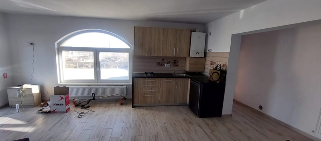 Apartament 2 camere 55mp cu curte spre inchiriere Calea Cisnadiei