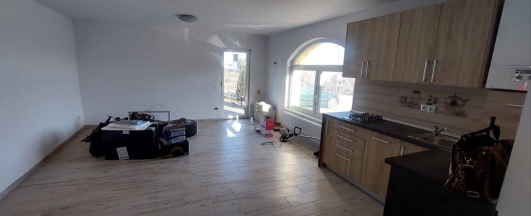 Apartament 2 camere 55mp cu curte spre inchiriere Calea Cisnadiei