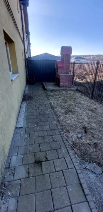 Apartament 2 camere 55mp cu curte spre inchiriere Calea Cisnadiei
