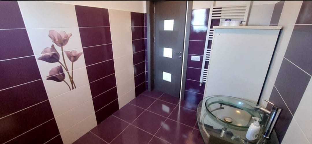 Apartament 2 camere 55mp cu curte spre inchiriere Calea Cisnadiei