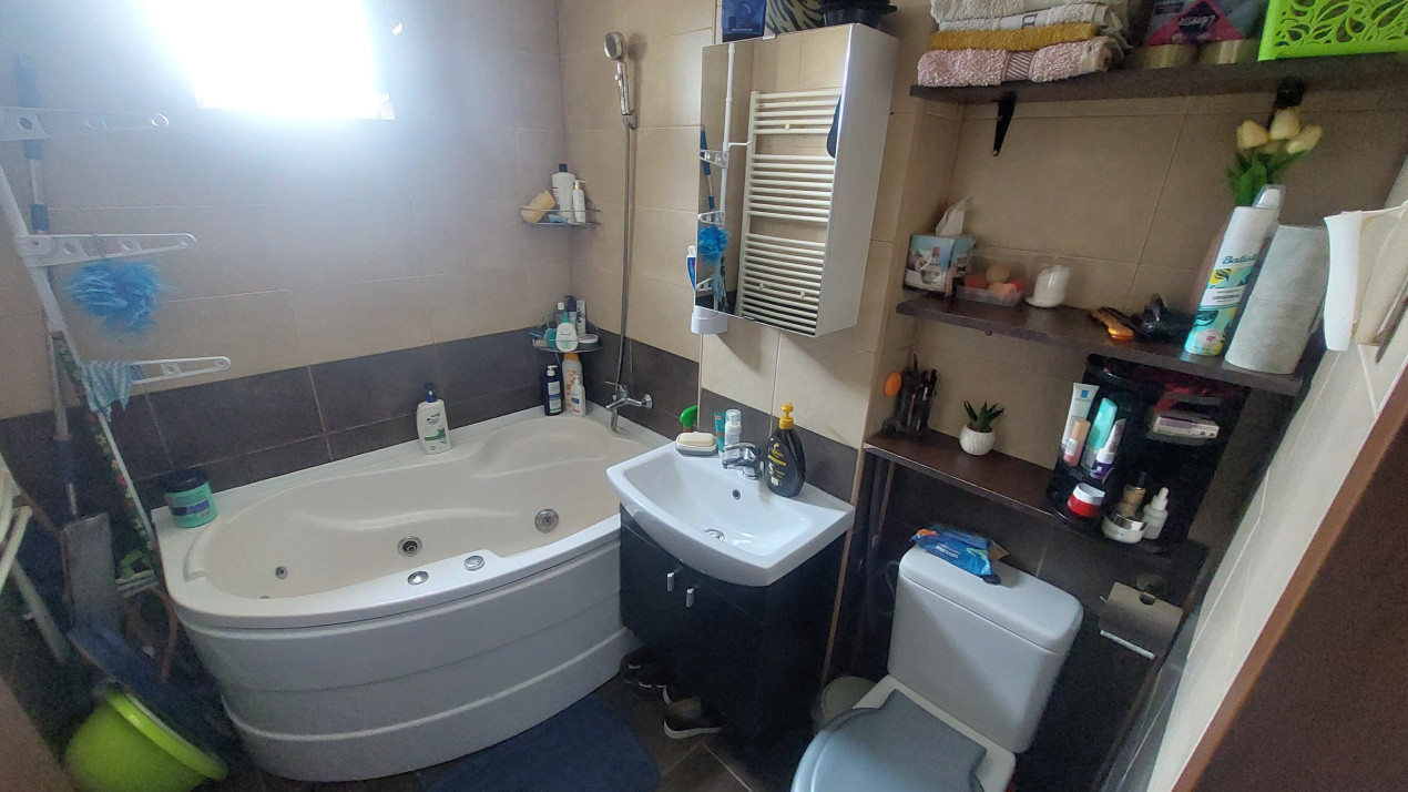 Apartament 3 camere open space, mansarda, Lapus zona trenul pierdut