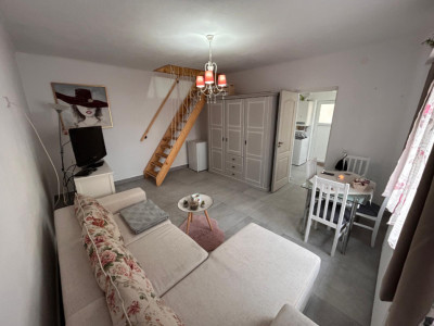 Închiriez Apartament la casa , Central 