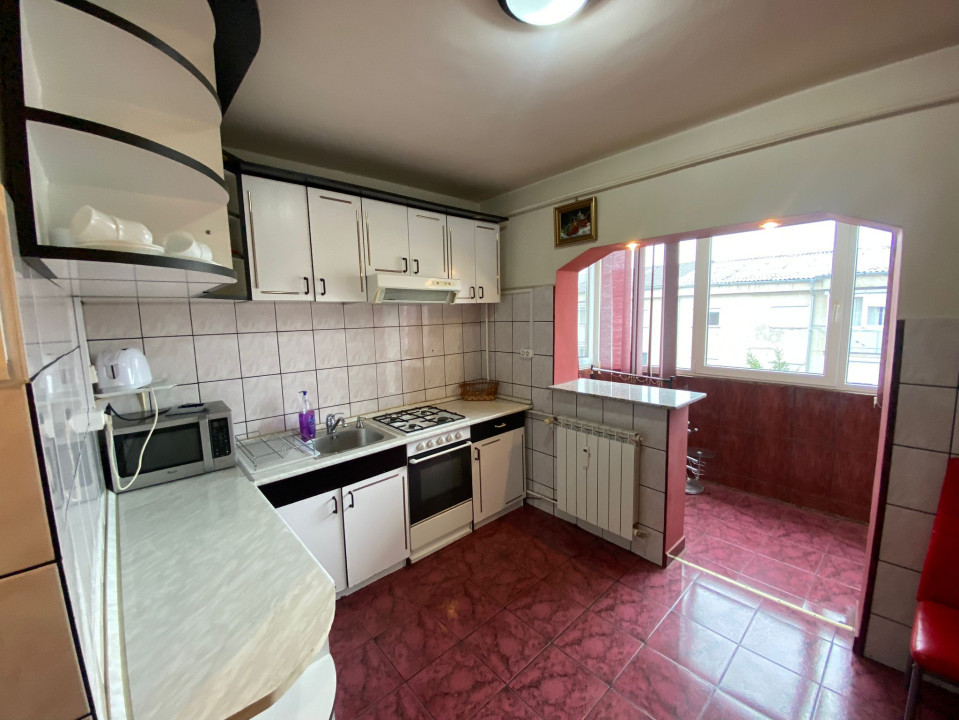 Apartament 3 camere decomandat, bloc PB, Supraf. utilă 69 mp, Etaj 4/4, Cantemir