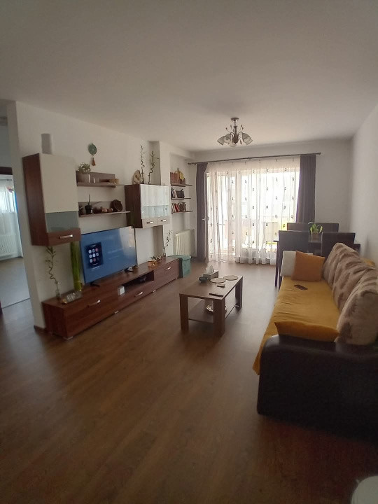 Apartament 3 camere 67mp, cu terasa12m, spre vanzare Calea Cisnadiei