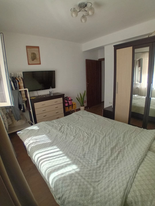 Apartament 3 camere 67mp, cu terasa12m, spre vanzare Calea Cisnadiei