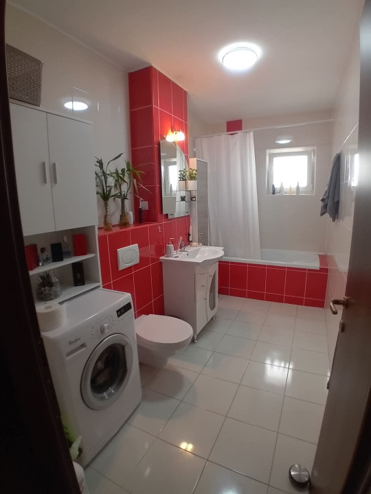 Apartament 3 camere 67mp, cu terasa12m, spre vanzare Calea Cisnadiei