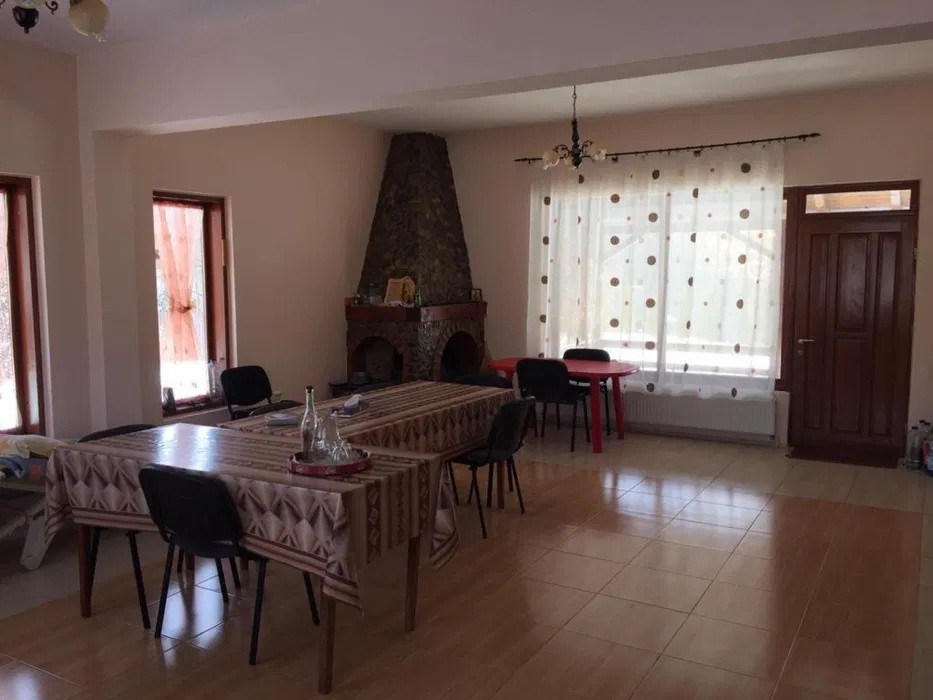 CASA  DE VACANTA