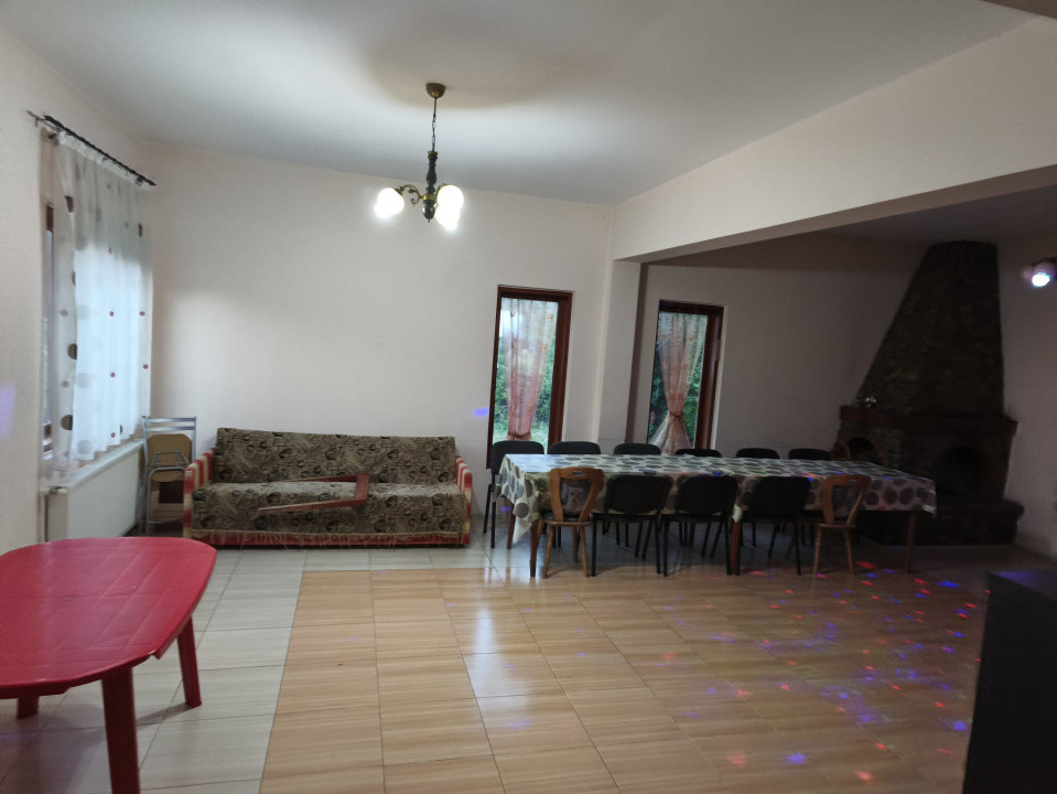 CASA  DE VACANTA