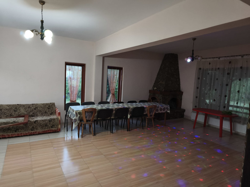 CASA  DE VACANTA