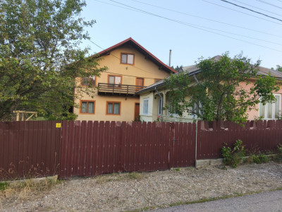 CASA  DE VACANTA