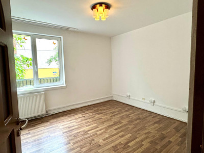 Apartament  2 camere de inchiriat (destinatia rezidentiala sau birouri)