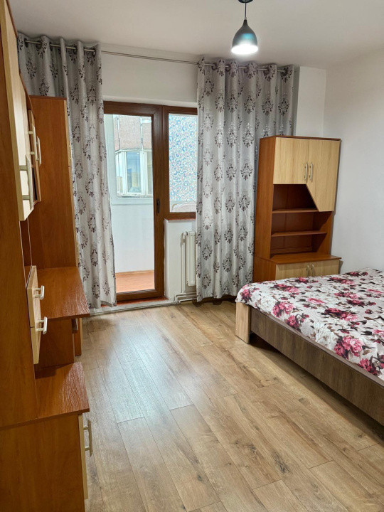 Apartament deosebit cu 4 cam., 2 băi, 218000  Eur, Aurel Vlaicu