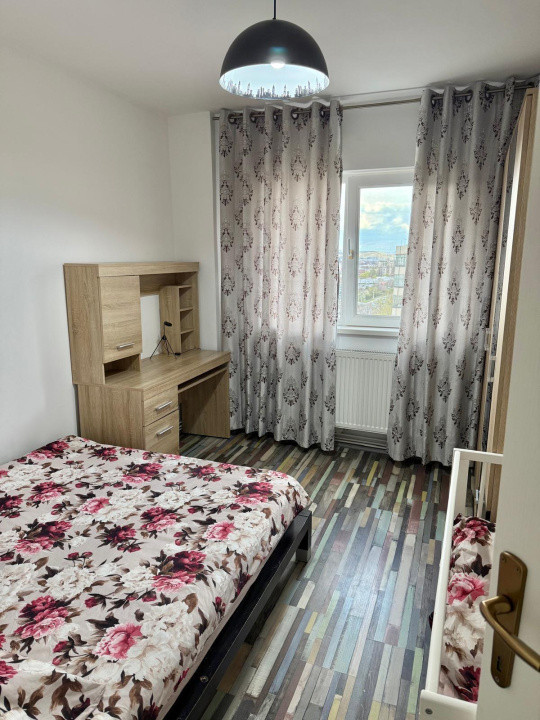 Apartament deosebit cu 4 cam., 2 băi, 218000  Eur, Aurel Vlaicu