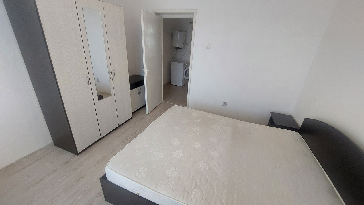 Apartament doua camere semidecomandat, etajul 3, Calea Bucuresti zona Institut