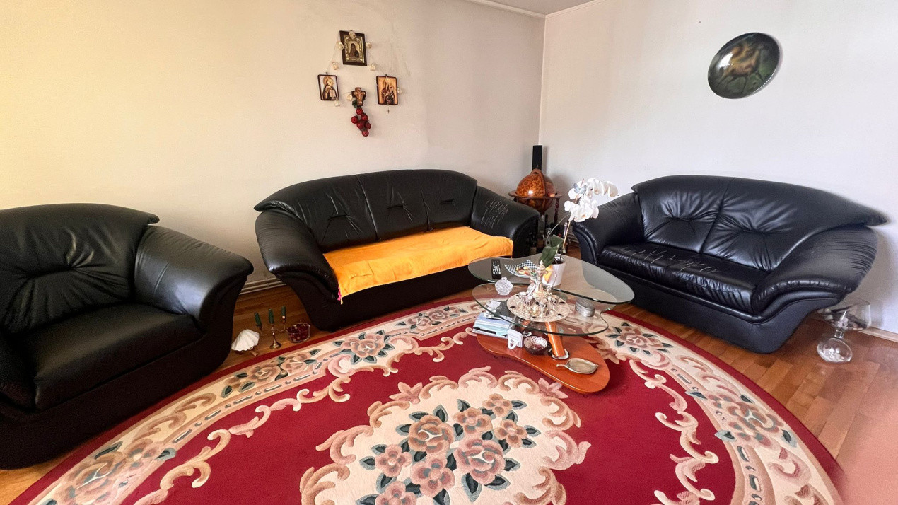 REPOZITIONARE PRETApartament 4 camere decomandat | Parcare | 2 balcone | 2 bai |