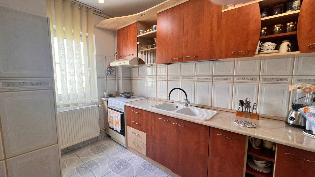 REPOZITIONARE PRETApartament 4 camere decomandat | Parcare | 2 balcone | 2 bai |