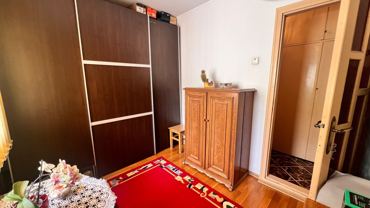 REPOZITIONARE PRETApartament 4 camere decomandat | Parcare | 2 balcone | 2 bai |