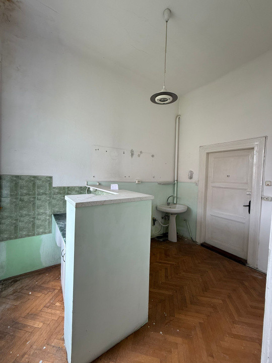 Apartament 2 camere, pretabil investitie, Piata Schiller, ultracentral.