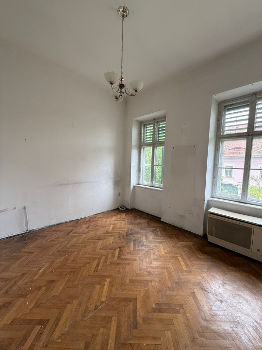 Apartament 2 camere, pretabil investitie, Piata Schiller, ultracentral.