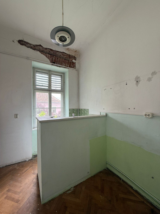 Apartament 2 camere, pretabil investitie, Piata Schiller, ultracentral.