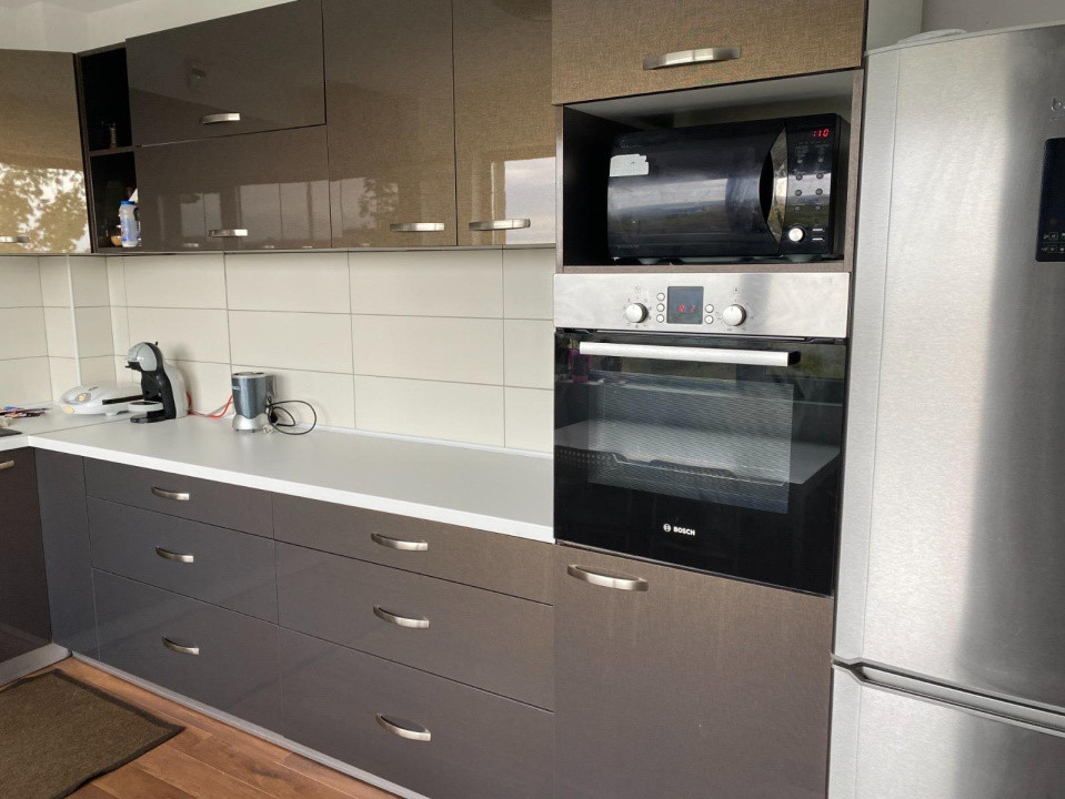 Închiriere apart. lux, 3 cam, 85 mp.+garaj, 850 Eur, Bună-Ziua!