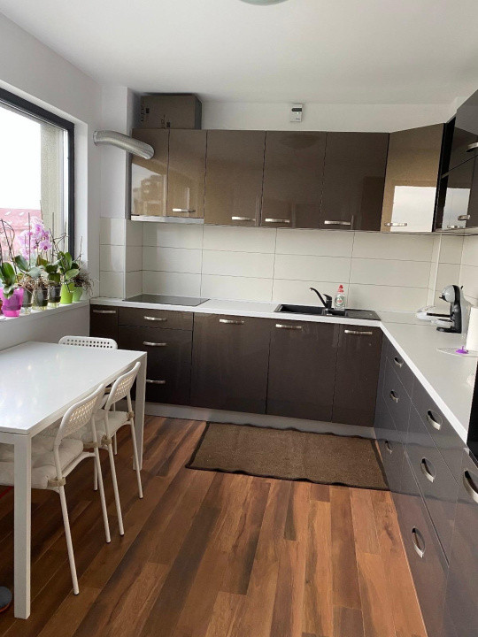 Închiriere apart. lux, 3 cam, 85 mp.+garaj, 850 Eur, Bună-Ziua!