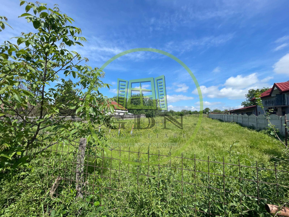 Teren intravilan 2900mp cu deschidere de 30m si cu toate utilitatile in Carcea