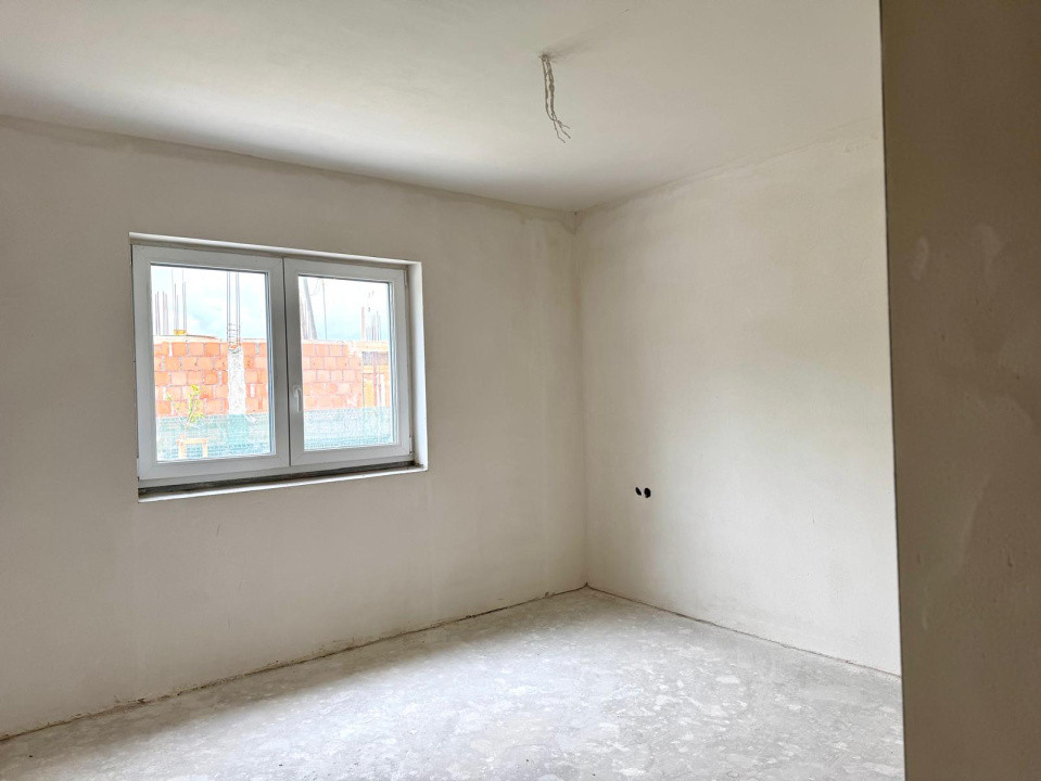 Apartament spatios 4 camere - de vanzare - Tautii Magheraus