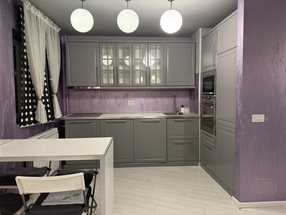 Apartament 4 camere, spațios, mobiliat si utilat l Parcare inclusa l Colentina
