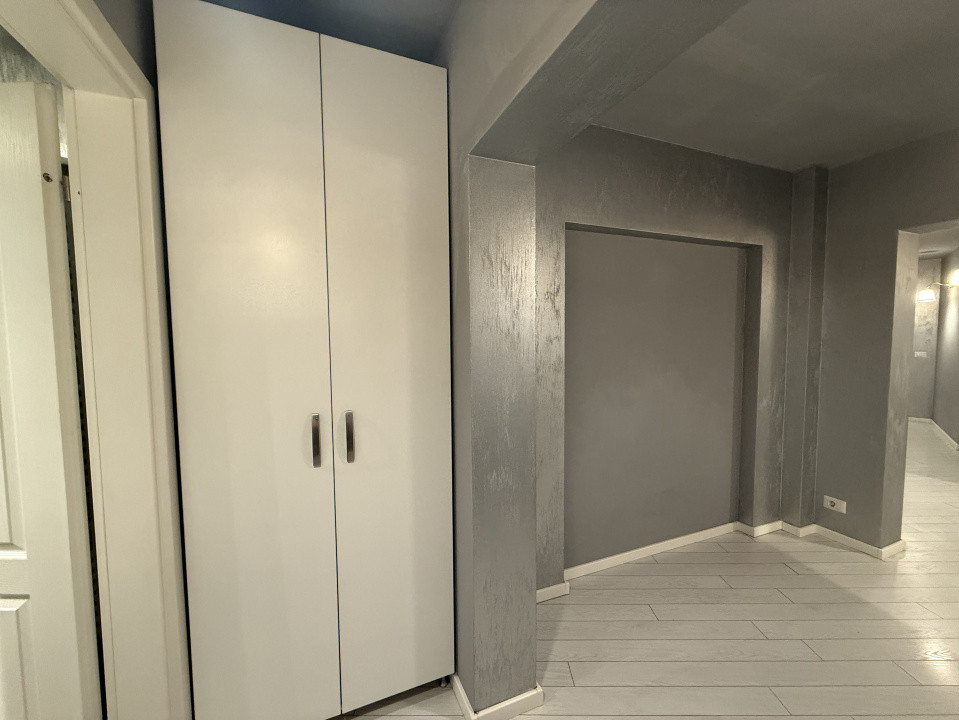 Apartament 4 camere, spațios, mobiliat si utilat l Parcare inclusa l Colentina