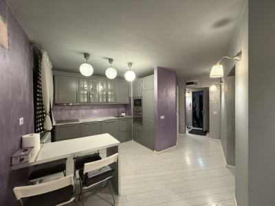Apartament 4 camere, spațios, mobiliat si utilat l Parcare inclusa l Colentina