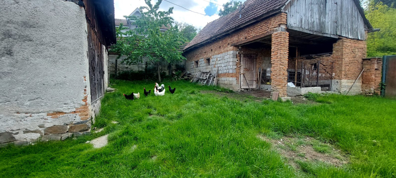 Casa 4 camere suprafata 81mp, teren 512mp spre vanzare in Saliste