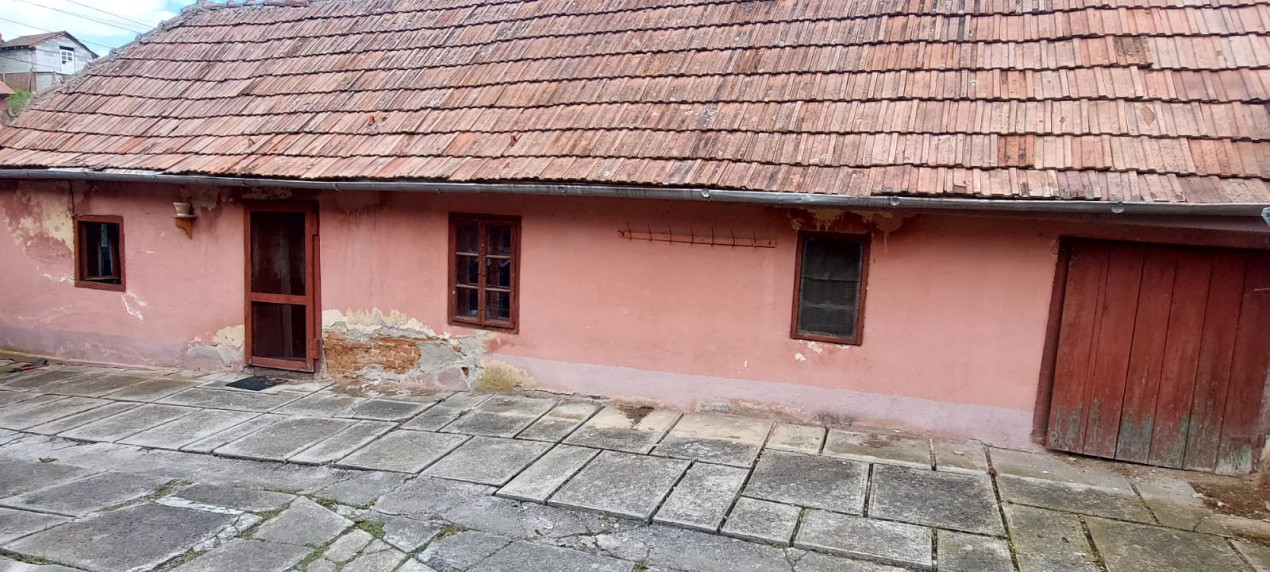 Casa 4 camere suprafata 81mp, teren 512mp spre vanzare in Saliste