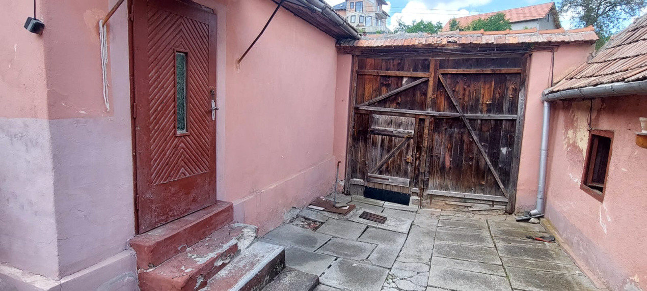 Casa 4 camere suprafata 81mp, teren 512mp spre vanzare in Saliste