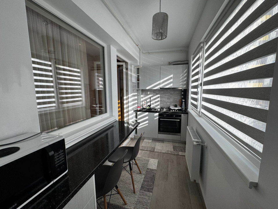 Apartament 3 camere, decomandat, 96mp, Lapus Arges, zona Trenul Pierdut. 