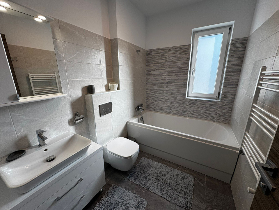 Apartament 3 camere, decomandat, 96mp, Lapus Arges, zona Trenul Pierdut. 